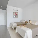 Apartmán Rentonthebeach Nº2 *